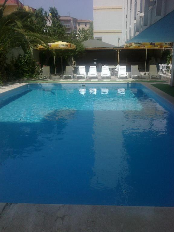 Hotel Santur Kusadası Extérieur photo