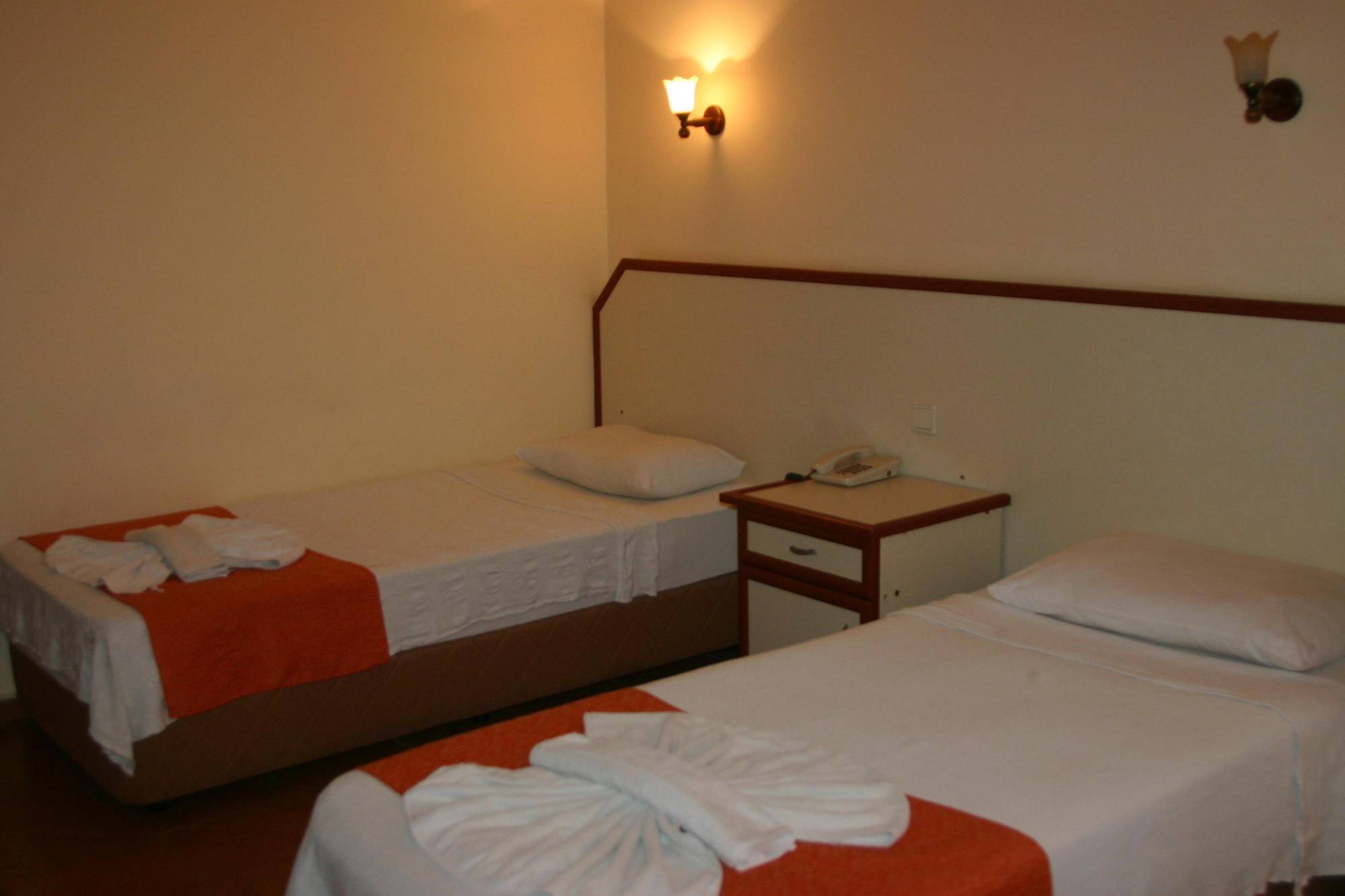 Hotel Santur Kusadası Extérieur photo