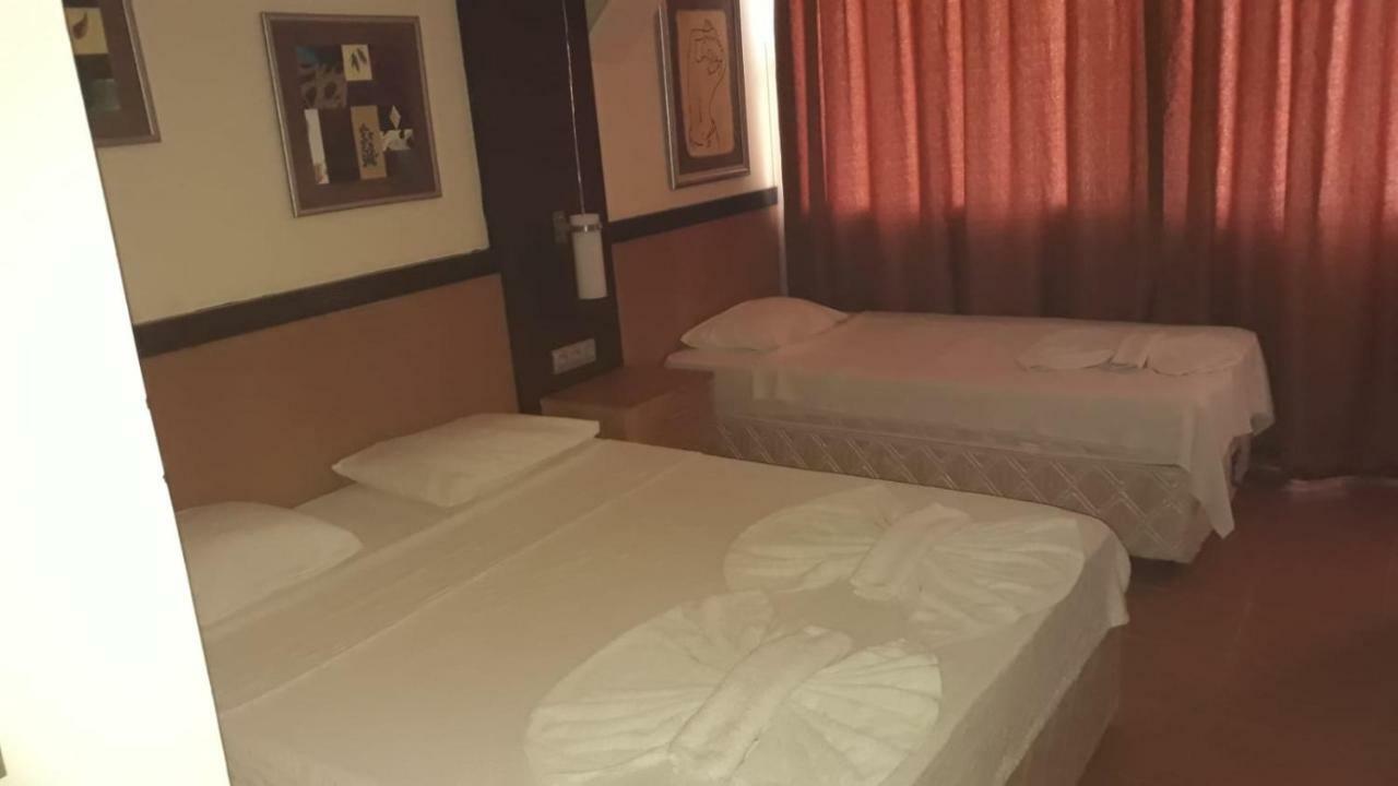 Hotel Santur Kusadası Extérieur photo
